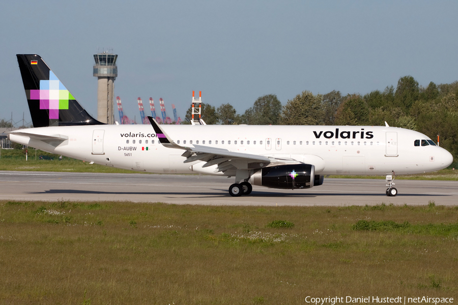 Volaris Airbus A320-233 (D-AUBW) | Photo 666521
