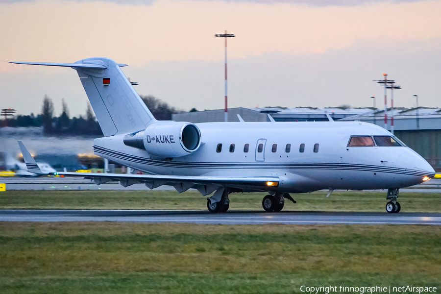 Challenge Air Bombardier CL-600-2B16 Challenger 604 (D-AUKE) | Photo 449068