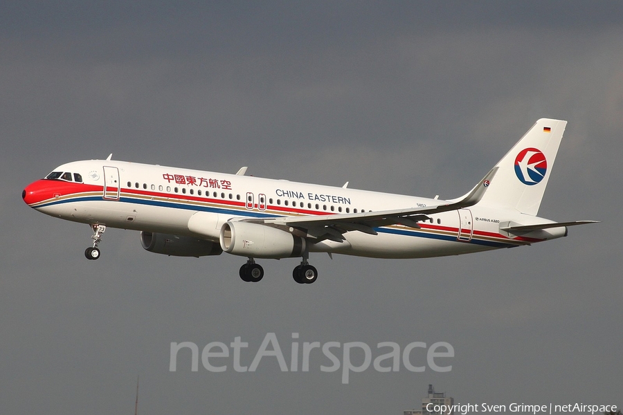 China Eastern Airlines Airbus A320-232 (D-AVVA) | Photo 33671