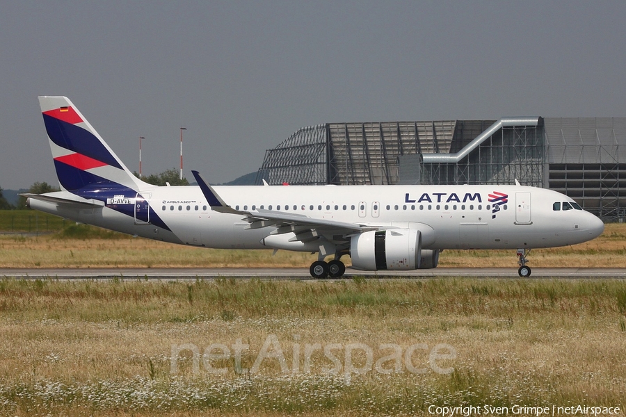 LATAM Airlines Chile Airbus A320-271N (D-AVVE) | Photo 246237