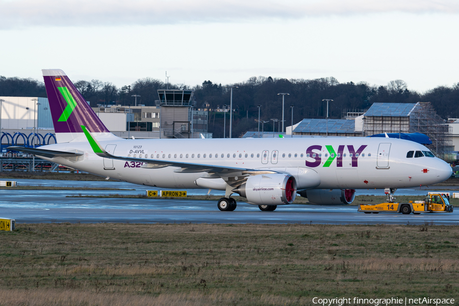 Sky Airline Airbus A320-251N (D-AVVL) | Photo 425843