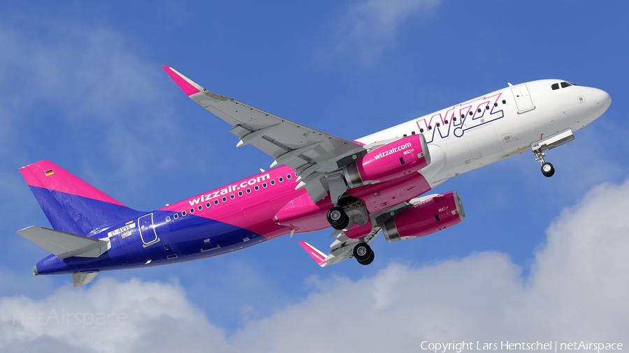 Wizz Air UK Airbus A320-232 (D-AVVL) | Photo 223594