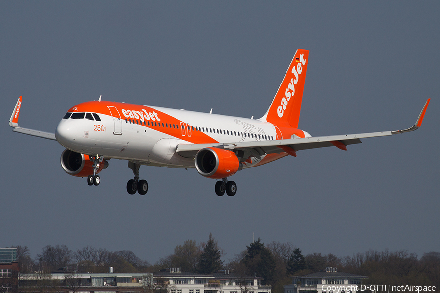 easyJet Airbus A320-214 (D-AVVL) | Photo 489139