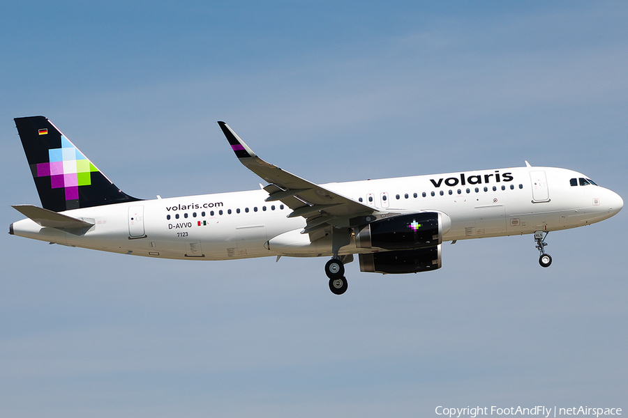 Volaris Airbus A320-233 (D-AVVO) | Photo 148154