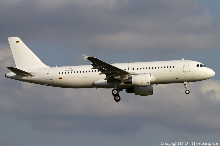 Iberia Airbus A320-214 (D-AVVP) | Photo 450525