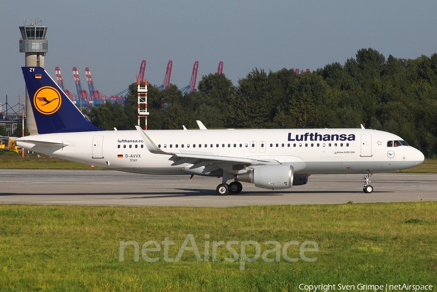 Lufthansa Airbus A320-214 (D-AVVX) | Photo 31202