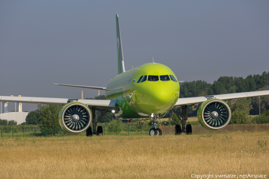 S7 Airlines Airbus A320-271N (D-AVVY) | Photo 246217