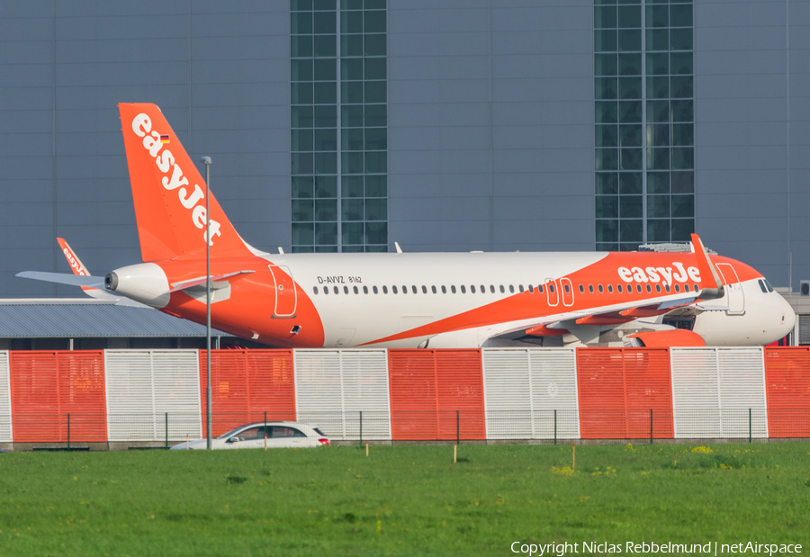 easyJet Airbus A320-214 (D-AVVZ) | Photo 241199