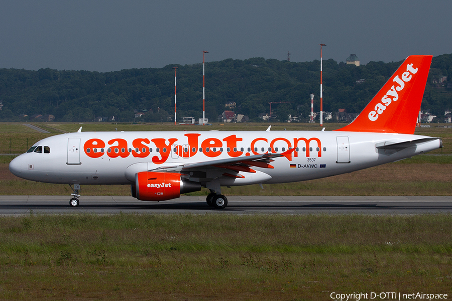 easyJet Airbus A319-111 (D-AVWC) | Photo 262559