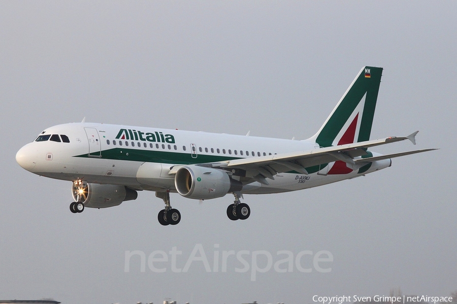 Alitalia Airbus A319-111 (D-AVWJ) | Photo 21330