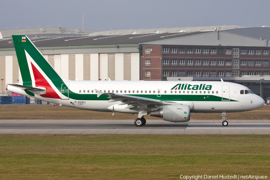 Alitalia Airbus A319-111 (D-AVWJ) | Photo 545189