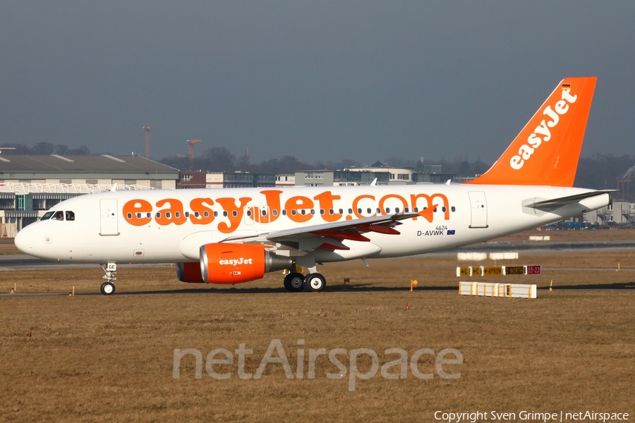 easyJet Airbus A319-111 (D-AVWK) | Photo 434268