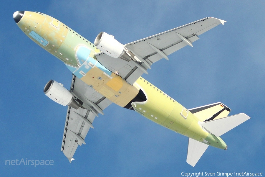 Iberia Airbus A319-111 (D-AVWZ) | Photo 17436