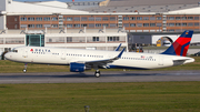 Delta Air Lines Airbus A321-211 (D-AVXE) at  Hamburg - Finkenwerder, Germany