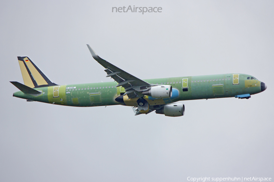 WOW Air Airbus A321-211 (D-AVXE) | Photo 106979