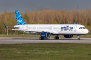 JetBlue Airways Airbus A321-271NX (D-AVXF) at  Hamburg - Finkenwerder, Germany