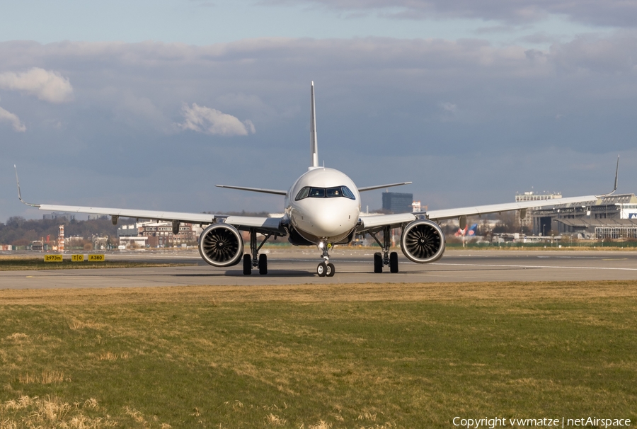 Starlux Airlines Airbus A321-252NX (D-AVXG) | Photo 497791