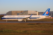 China Southern Airlines Airbus A321-211 (D-AVXH) at  Hamburg - Finkenwerder, Germany