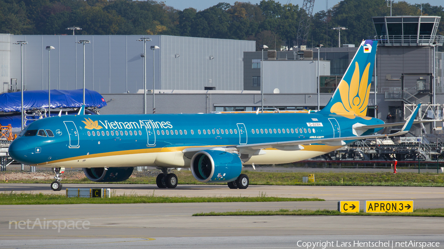 Vietnam Airlines Airbus A321-272N (D-AVXH) | Photo 348256