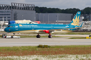 Vietnam Airlines Airbus A321-272N (D-AVXH) at  Hamburg - Finkenwerder, Germany