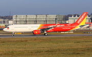 VietJet Air Airbus A321-211 (D-AVXI) at  Hamburg - Finkenwerder, Germany