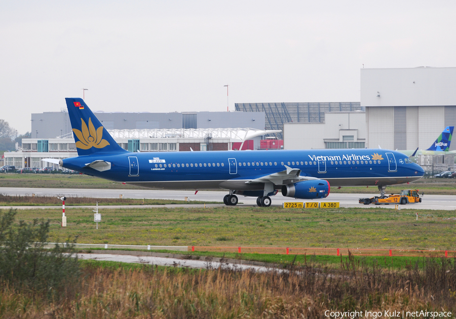 Vietnam Airlines Airbus A321-231 (D-AVXI) | Photo 59233