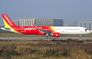 VietJet Air Airbus A321-211 (D-AVXK) at  Hamburg - Finkenwerder, Germany