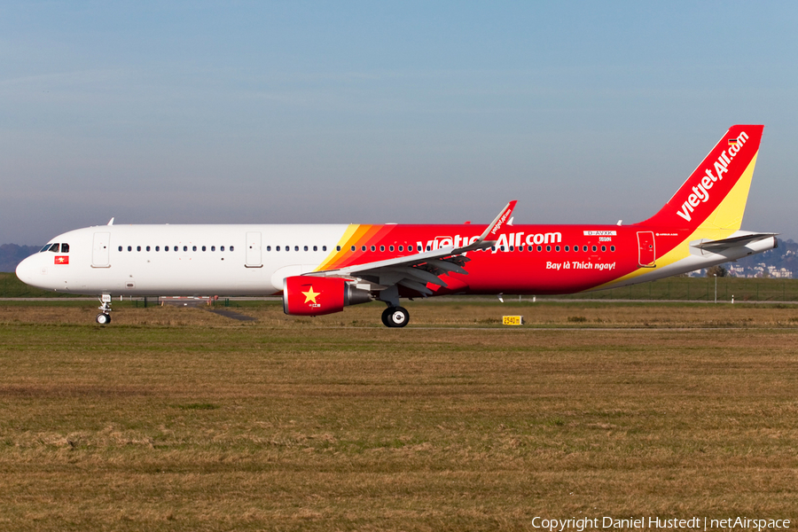 VietJet Air Airbus A321-211 (D-AVXK) | Photo 495062