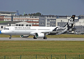 Air New Zealand Airbus A321-271NX (D-AVXN) at  Hamburg - Finkenwerder, Germany