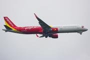VietJet Air Airbus A321-211 (D-AVXN) at  Hamburg - Fuhlsbuettel (Helmut Schmidt), Germany