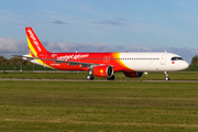 VietJet Air Airbus A321-271NX (D-AVXN) at  Hamburg - Finkenwerder, Germany