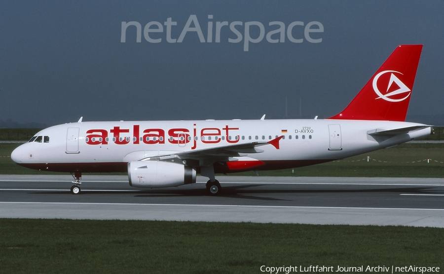 Atlasjet Airbus A319-132 (D-AVXO) | Photo 413755