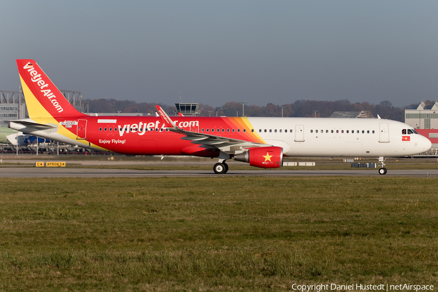 VietJet Air Airbus A321-211 (D-AVXO) | Photo 422785