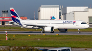 LATAM Airlines Brasil Airbus A321-271NX (D-AVXP) at  Hamburg - Fuhlsbuettel (Helmut Schmidt), Germany