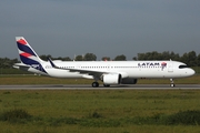 LATAM Airlines Brasil Airbus A321-271NX (D-AVXP) at  Hamburg - Finkenwerder, Germany