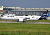 Lufthansa Airbus A321-271NX (D-AVXP) at  Hamburg - Finkenwerder, Germany