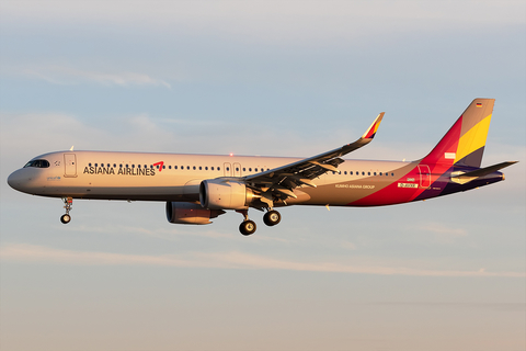 Asiana Airlines Airbus A321-251NX (D-AVXR) at  Hamburg - Finkenwerder, Germany