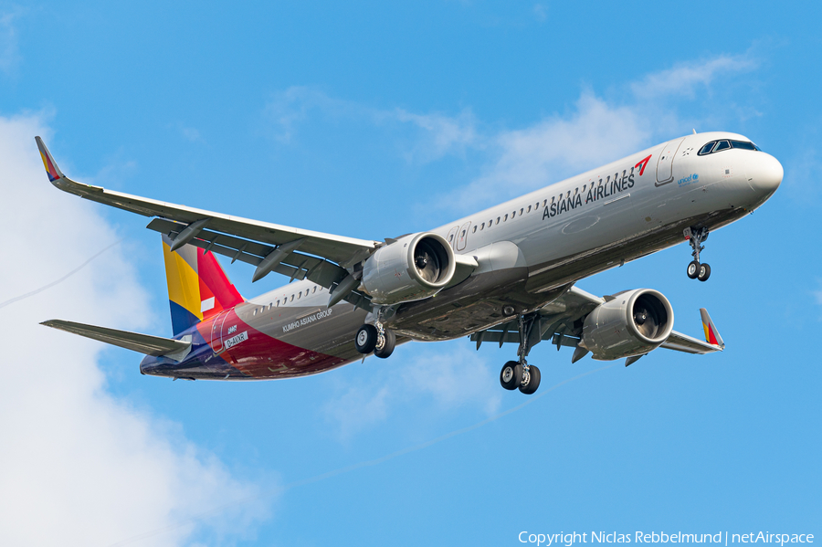 Asiana Airlines Airbus A321-251NX (D-AVXR) | Photo 379274