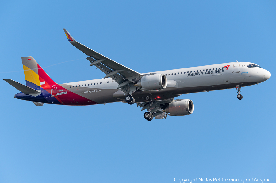 Asiana Airlines Airbus A321-251NX (D-AVXR) | Photo 379275