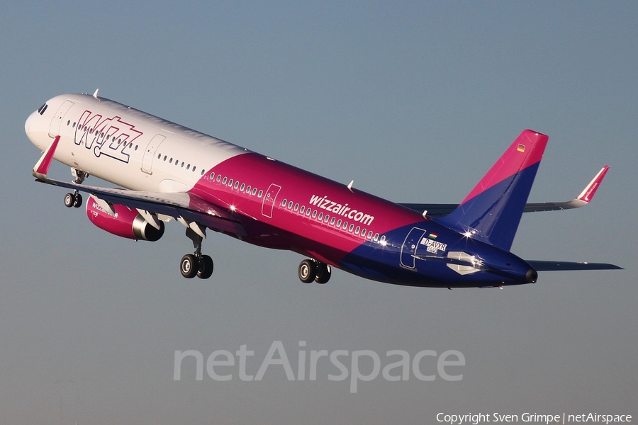 Wizz Air Airbus A321-231 (D-AVXR) | Photo 132693