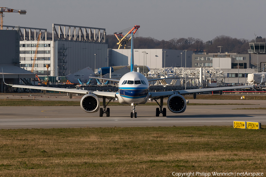 China Southern Airlines Airbus A321-253NX (D-AVXW) | Photo 378695