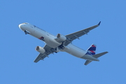 LATAM Airlines Chile Airbus A321-211 (D-AVXX) at  Hamburg - Finkenwerder, Germany