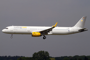 Vueling Airbus A321-231 (D-AVXX) at  Hamburg - Fuhlsbuettel (Helmut Schmidt), Germany