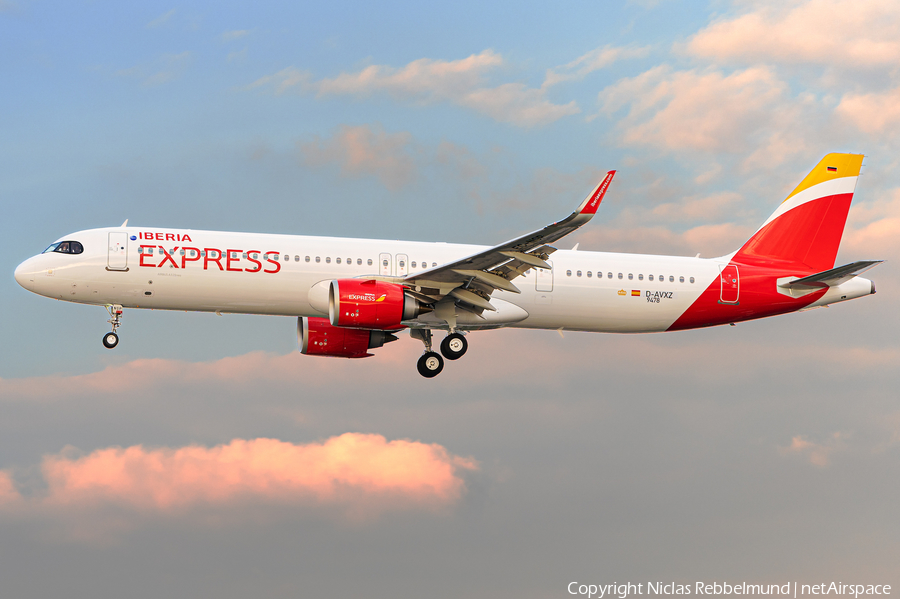 Iberia Express Airbus A321-251NX (D-AVXZ) | Photo 388802