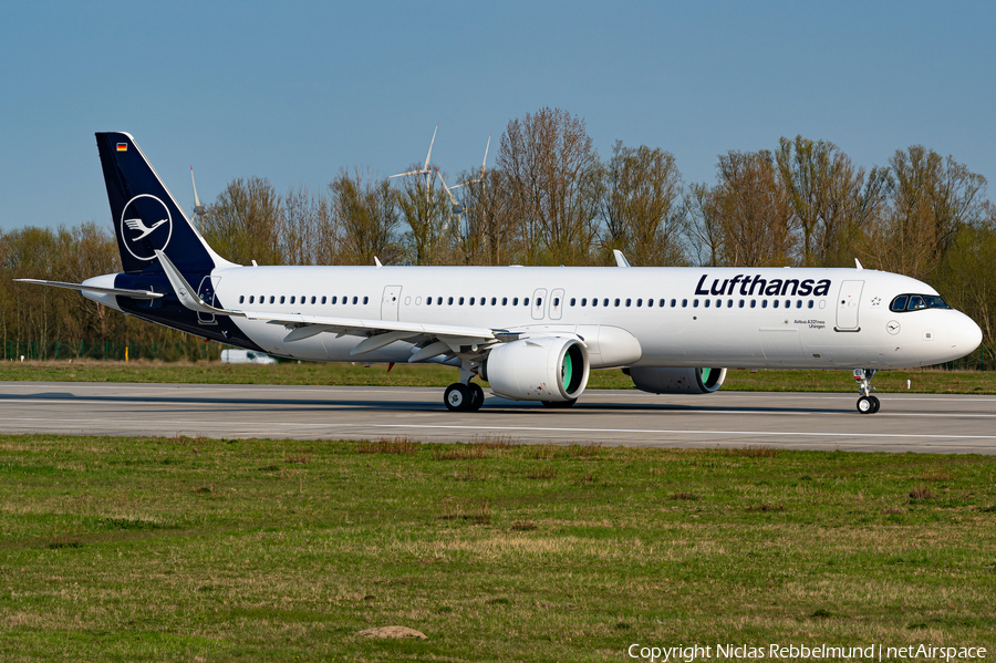 Lufthansa Airbus A321-271NX (D-AVXZ) | Photo 443225