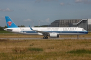 China Southern Airlines Airbus A321-271N (D-AVYD) at  Hamburg - Finkenwerder, Germany