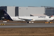 Lufthansa Airbus A321-271NX (D-AVYD) at  Hamburg - Finkenwerder, Germany