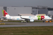 TAP Air Portugal Airbus A321-251NX (D-AVYE) at  Hamburg - Finkenwerder, Germany