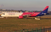 Wizz Air Malta Airbus A321-271NX (D-AVYE) at  Hamburg - Finkenwerder, Germany