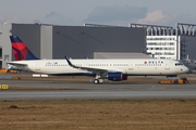 Delta Air Lines Airbus A321-211 (D-AVXF) at  Hamburg - Finkenwerder, Germany